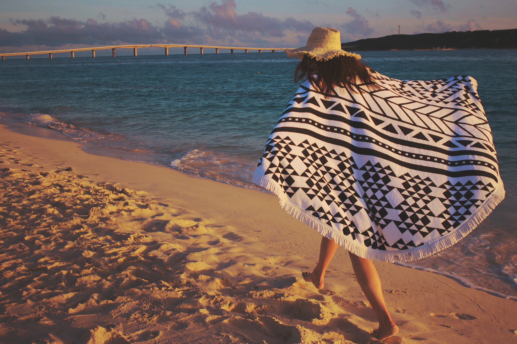 谷まりあの水着画像が可愛い！インスタはあの芸人とのツーショット写真多数？！ | Lovely[ラブリー]のイメージ