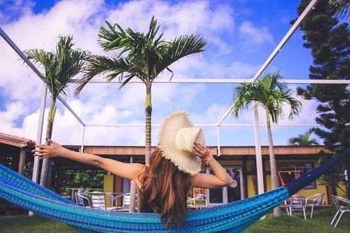 足立梨花の水着画像がすごい♡最新水着画像が色っぽい？ | Lovely[ラブリー]のイメージ