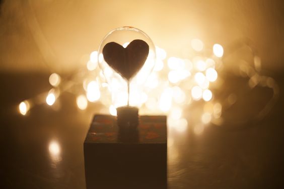 川栄李奈の歴代彼氏が気になる！廣瀬智紀と結婚前の熱愛を振り返り | Lovely[ラブリー]のイメージ