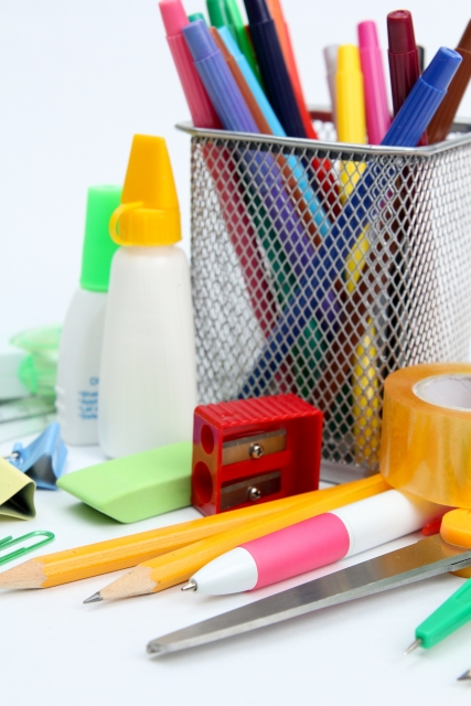 100均のペンスタンド15選｜ダイソー・セリア・キャンドゥ | Lovely[ラブリー]のイメージ