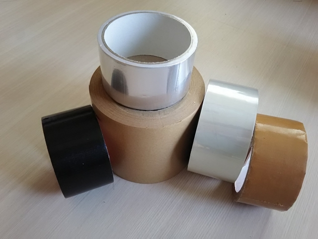 100均のアルミテープ・防水テープ6選｜ダイソー・セリア・キャンドゥ | Lovely[ラブリー]のイメージ