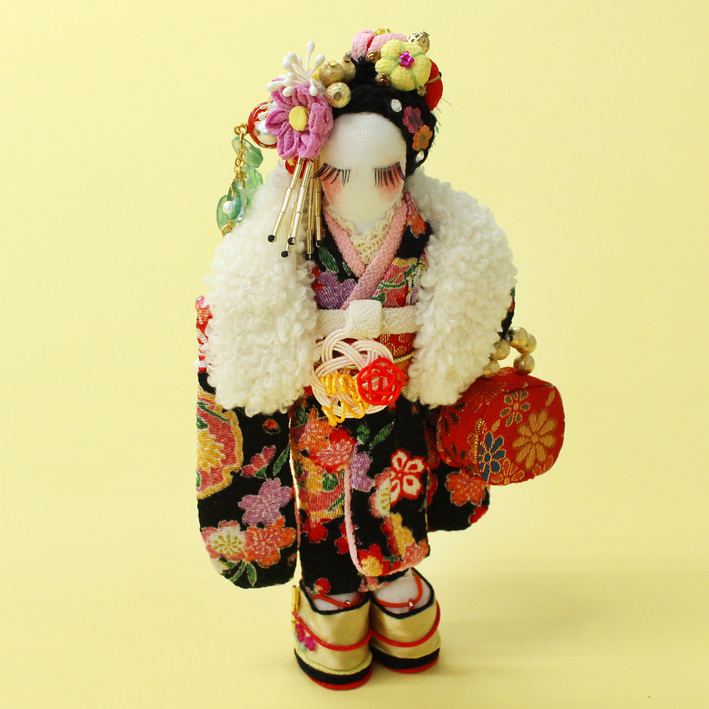 ホビー業界で人気爆発中？！針や糸を使わない「ドールクラフト」 | Lovely[ラブリー]のイメージ