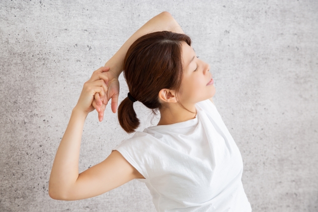 テレワーク・おこもりの運動不足解消！自宅でできる簡単ストレッチで体も心もリフレッシュ！	 | Lovely[ラブリー]のイメージ