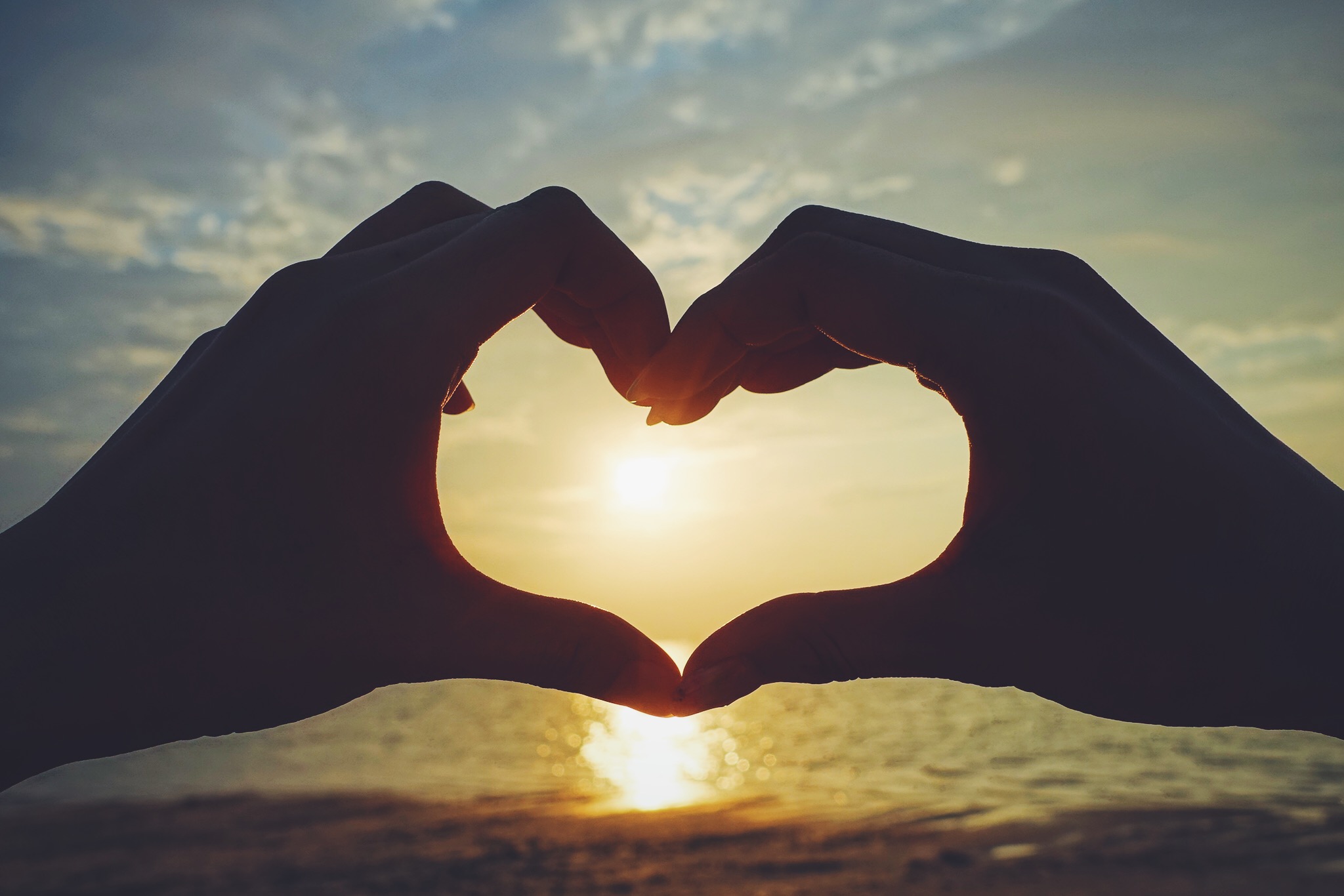 1月2日の誕生石・誕生花・星座・運勢・相性は？【365日誕生日占い】 | Lovely[ラブリー]のイメージ