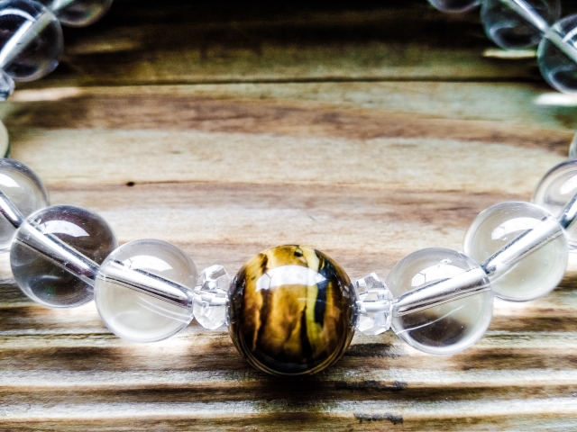 4月28日の誕生石・誕生花・星座・運勢・相性は？【365日誕生日占い】	 | Lovely[ラブリー]のイメージ