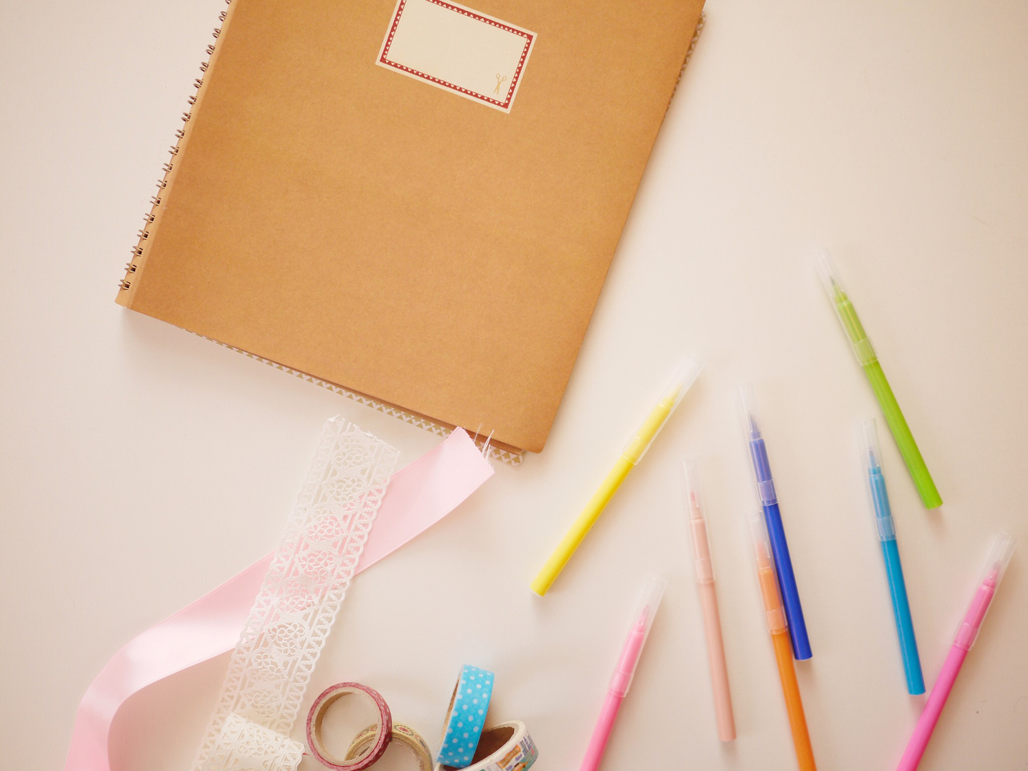 お絵かき伝言ゲームのお題24選!大人も子供も盛り上がる面白ネタやルールのイメージ