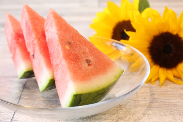 8月15日の誕生石・誕生花・星座・運勢・相性は？【365日誕生日占い】 | Lovely[ラブリー]のイメージ