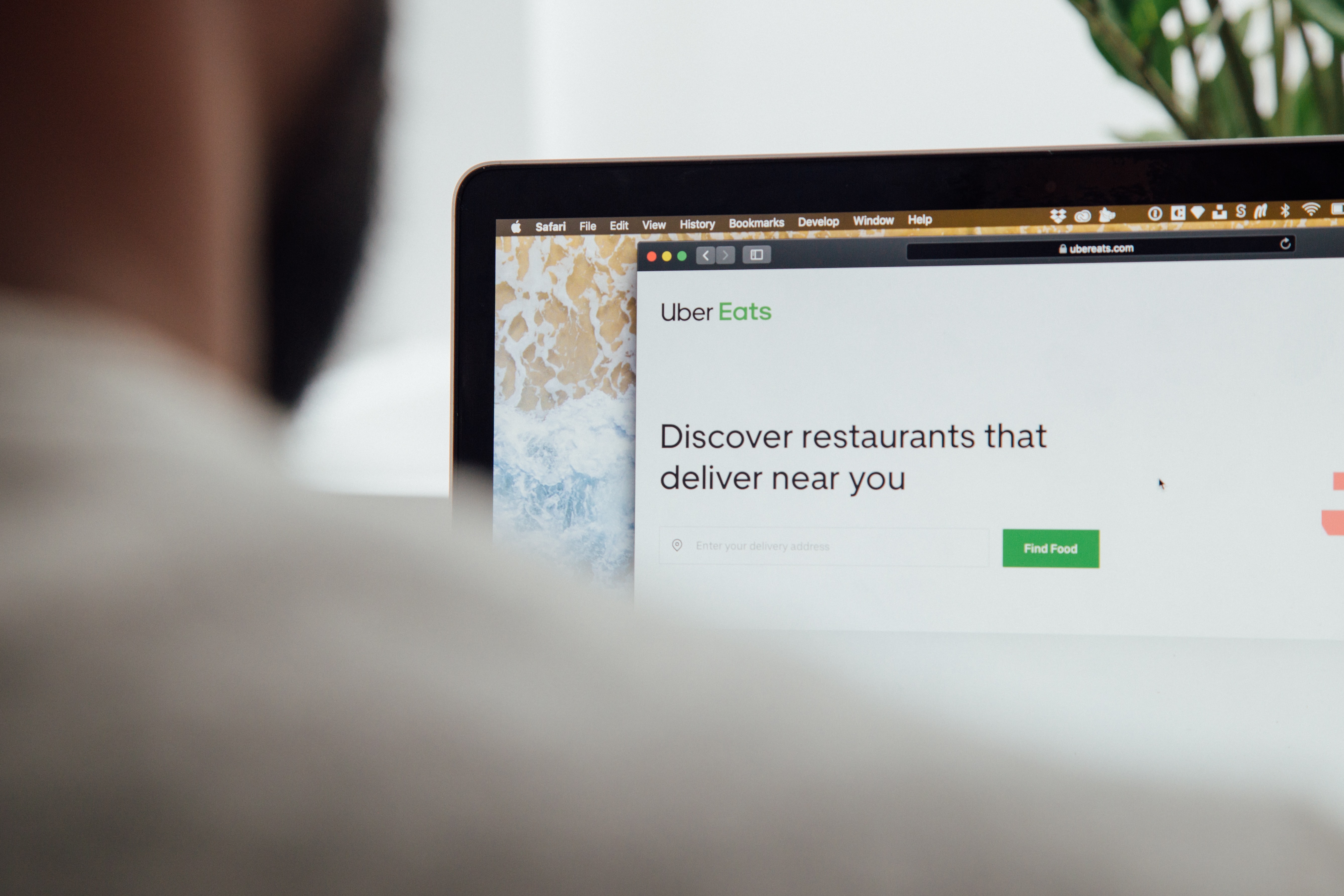 UberEats（ウーバーイーツ）の宅配料月額980円の定額制は5回以上でお得に？いつから申込可能？ | Lovely[ラブリー]のイメージ