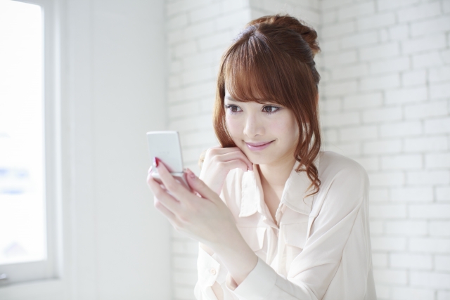  たぬき顔がモテる理由9選！男ウケ抜群の秘密やたぬき顔の作り方とはのイメージ