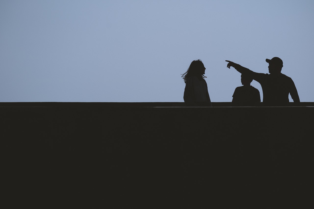 男友達が多い女性の特徴と周囲の心理を解説!男友達が多い女性の落とし方も♡のイメージ