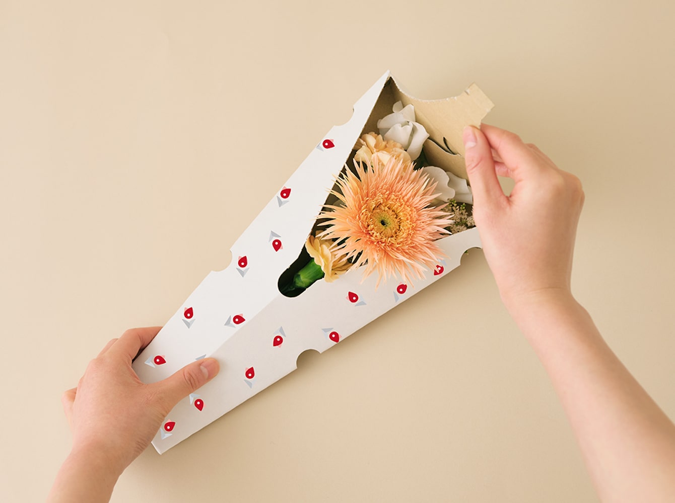 梅雨時期でもハンドメイドドライフラワーを楽しもう!作り方からトレンドまでご紹介のイメージ