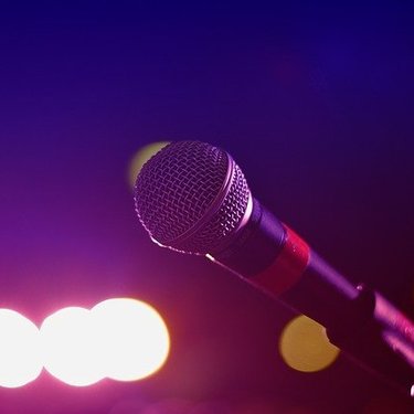 初デートでカラオケに誘う男性心理とは？おすすめしない理由と誘われた時の対処法
