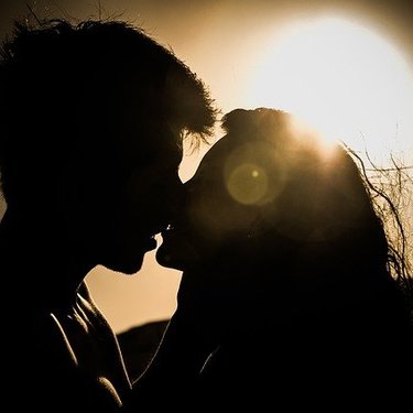 独身男性が既婚女性に本気で好きになったら？ハイリスクな恋の対処法！
